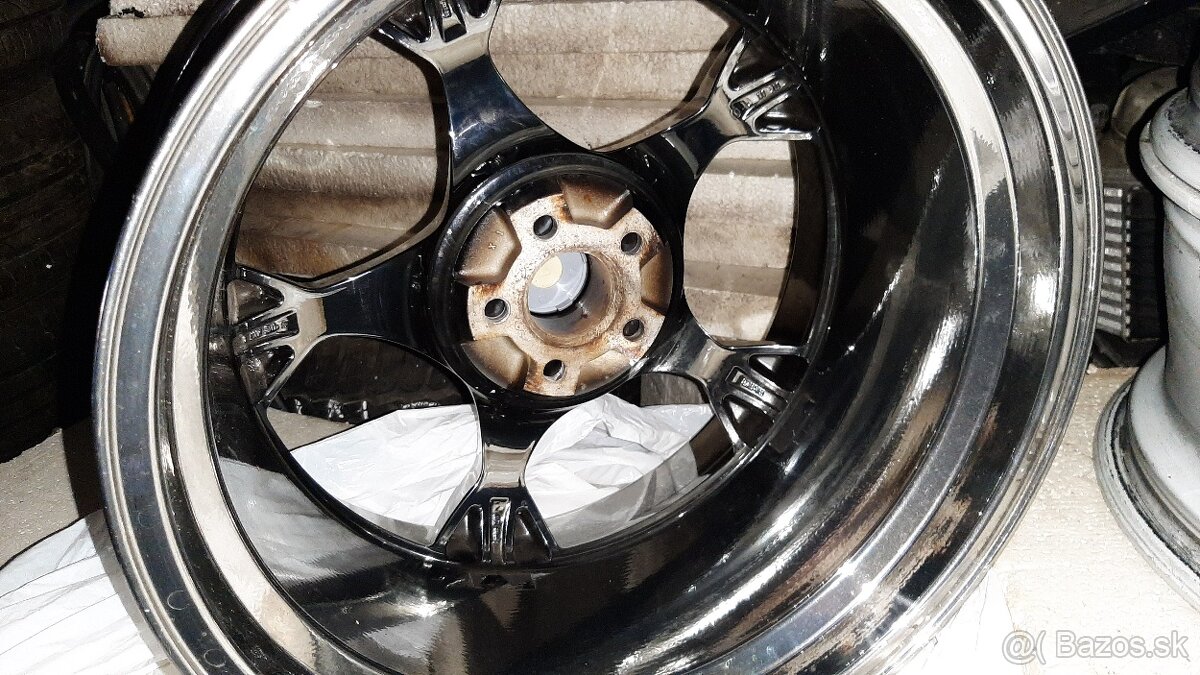 5x100 R18 Schmidt Space - 8