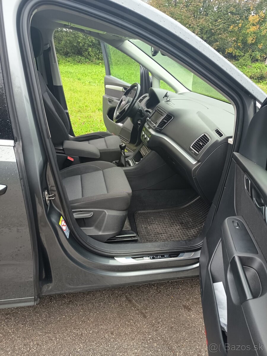 Volkswagen Sharan - 8