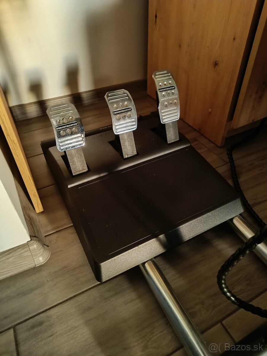 Thrustmaster T300 - 8