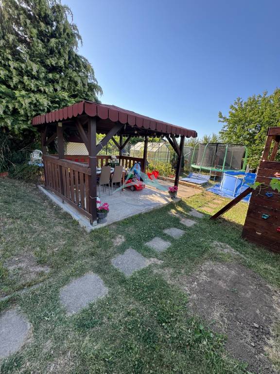 Troj izbový byt na predaj v Šahách - 8