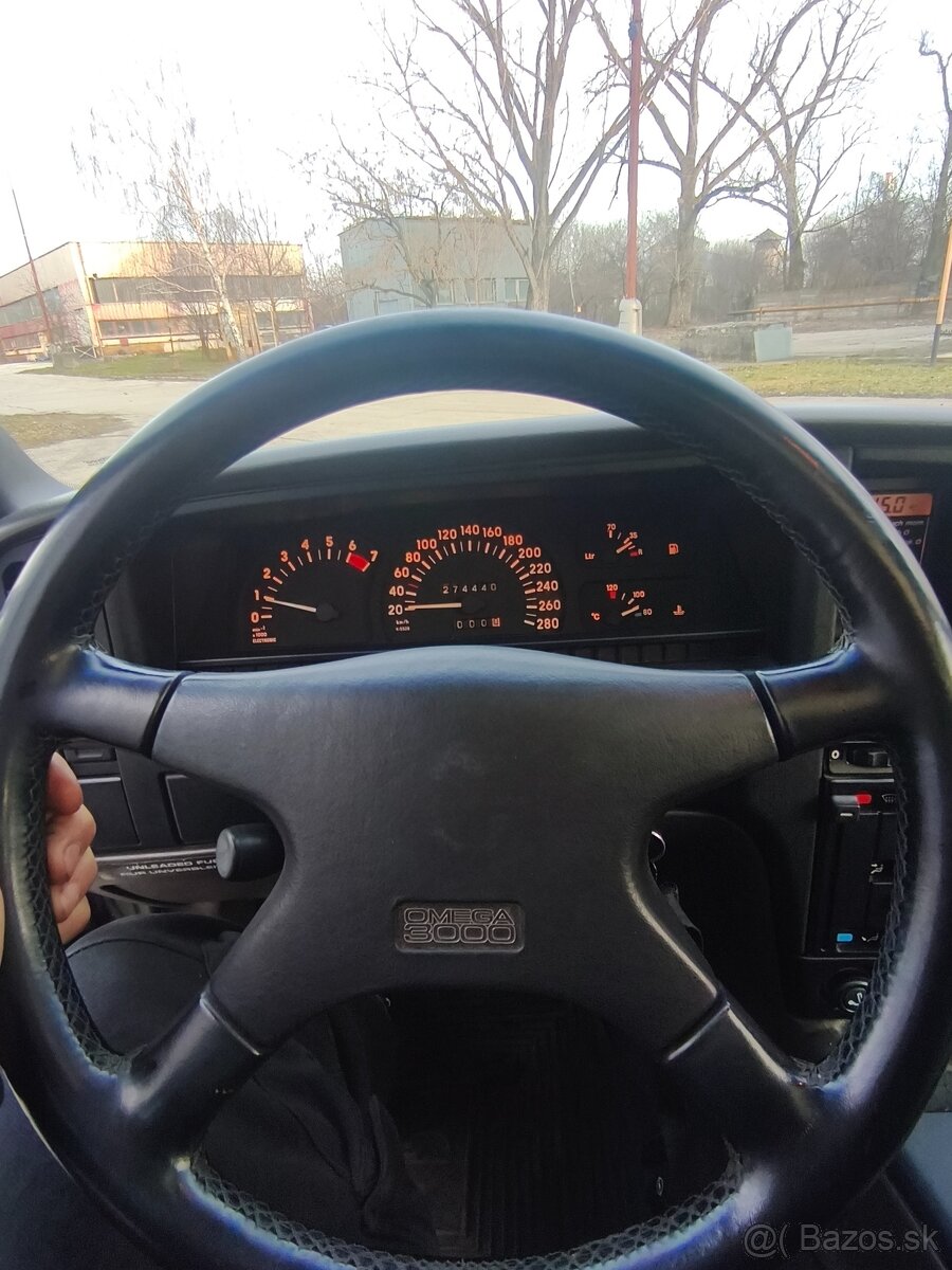 Opel Omega A 3000 - 8