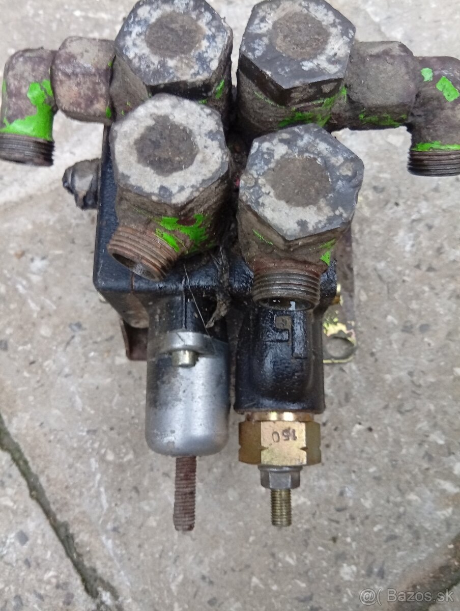 Predám piest+rozvádzač - 8