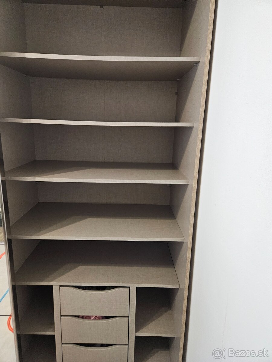 Satnikova skrina dub so zrkadlom - 8