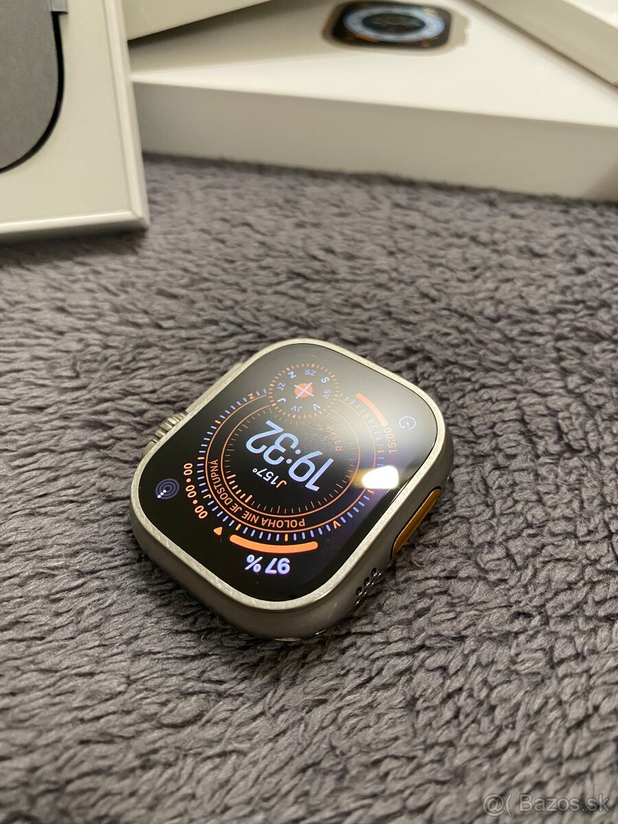 Apple Watch Ultra + 3 náramky - 8