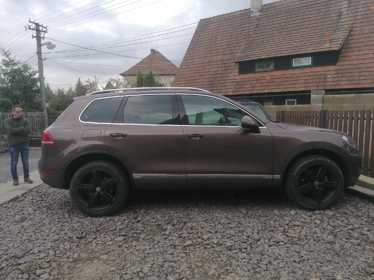 Touareg sada kolies čierna matná 275/45 R20 5x130 - 8