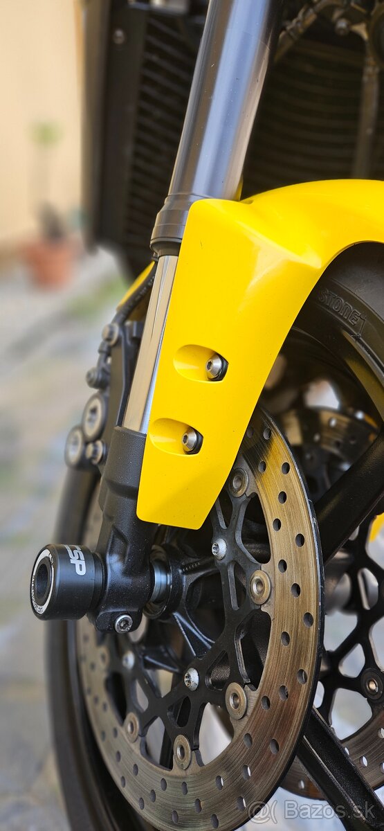 Yamaha FZ1 - 8