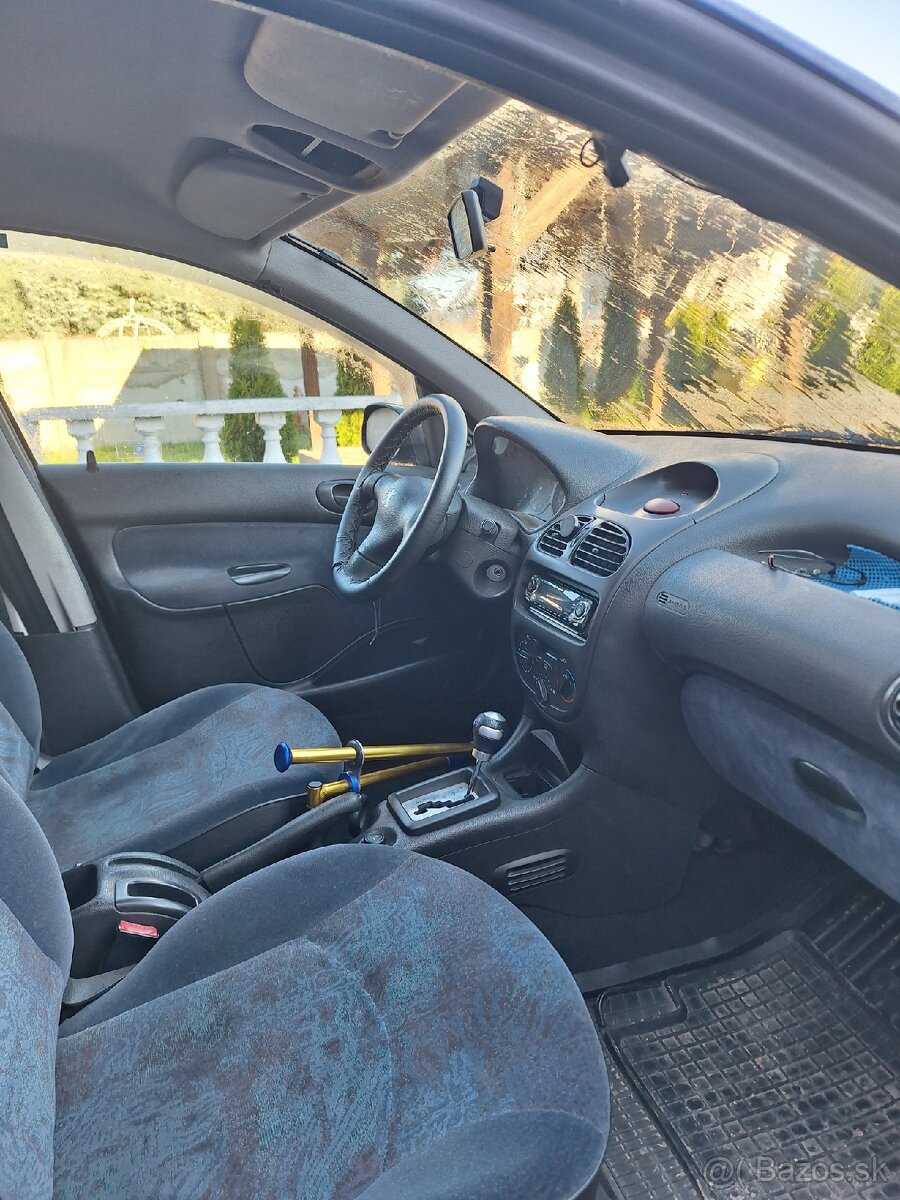 Peugeot 206 1.4 55kw Automaticka prevodovka - 8