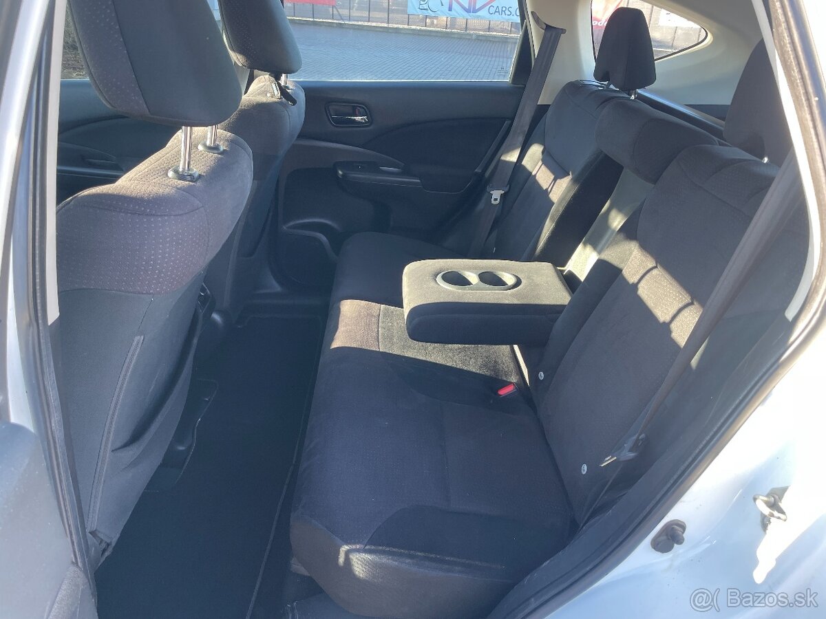 HONDA CR-V 2,2i-DTEC 4x4 110kw Tažné bez koroze 2015 - 8