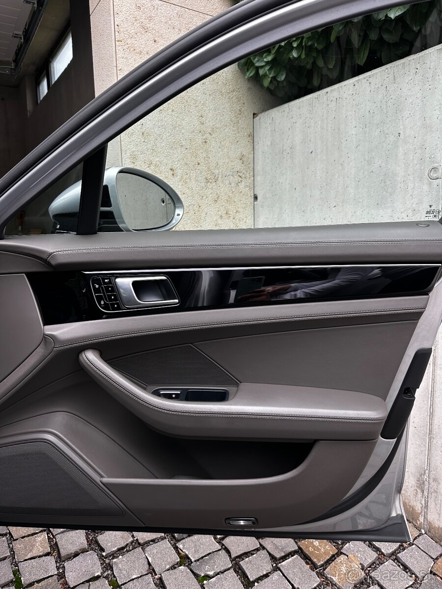Porsche Panamera 4 E-hybrid II - 8