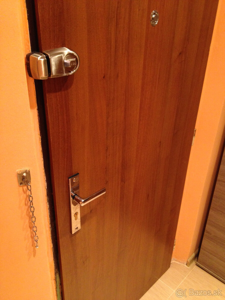 Na predaj 1-izb. byt, pôvodný stav. Terasa, Humenska 19, KE - 8