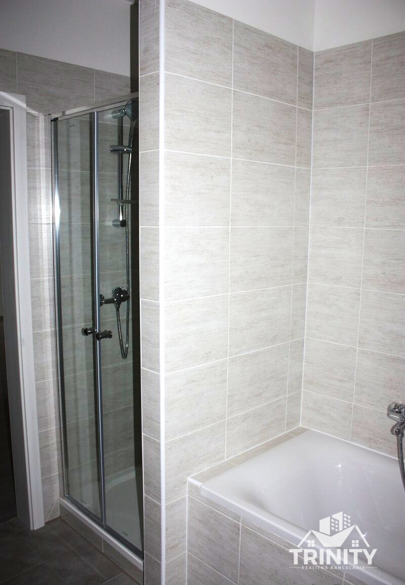 Prenájom 3-izbového bytu s balkónom na Andovskej ulici v mes - 8