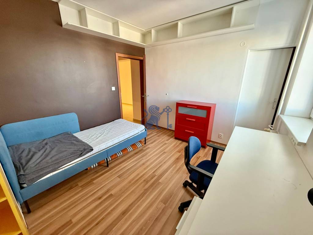 Na prenájom 3 izbový byt s balkónom, Svetlá ul. - 8