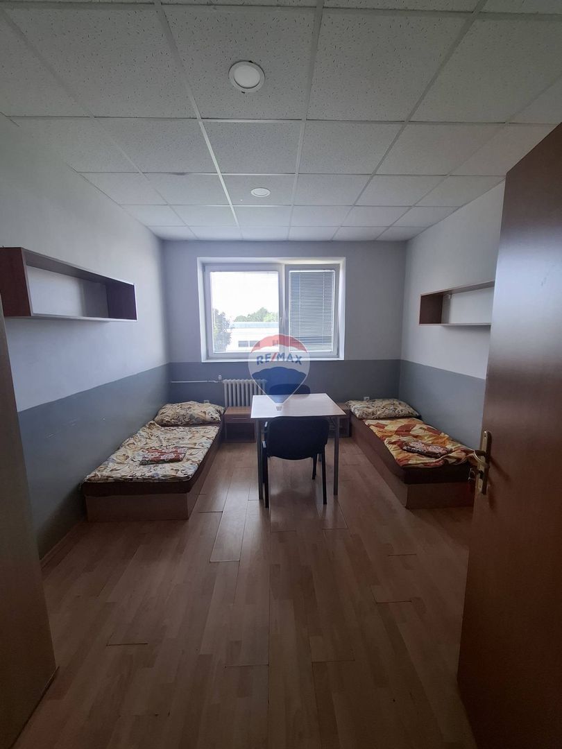 RE/MAX | Veľké zníženie ceny zabehnutej ubytovne v Galante – - 8