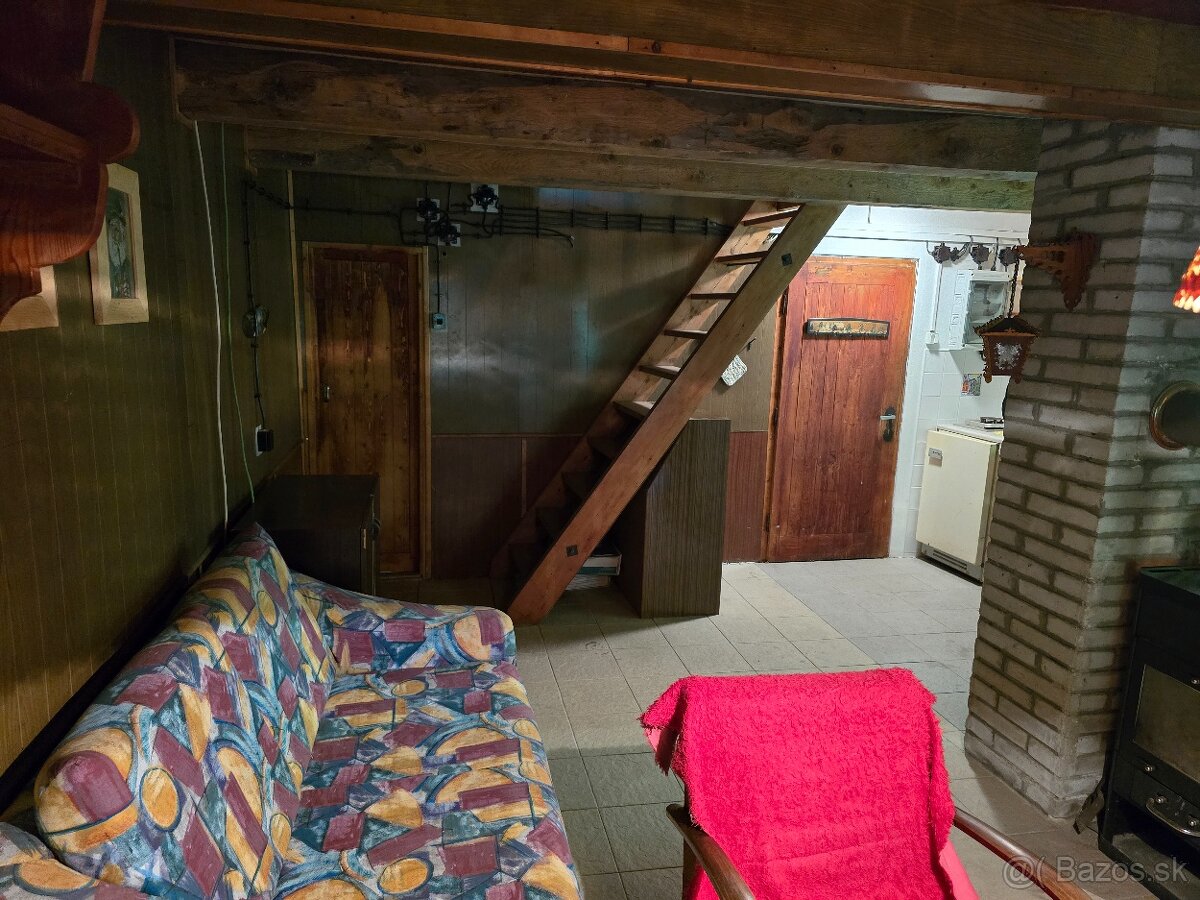 Rekreačná chata v tichej lokalite nad Varínom – Pod Jedľovin - 8