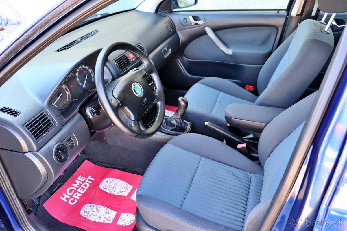 Škoda Octavia Combi 1.6i TOUR - 8