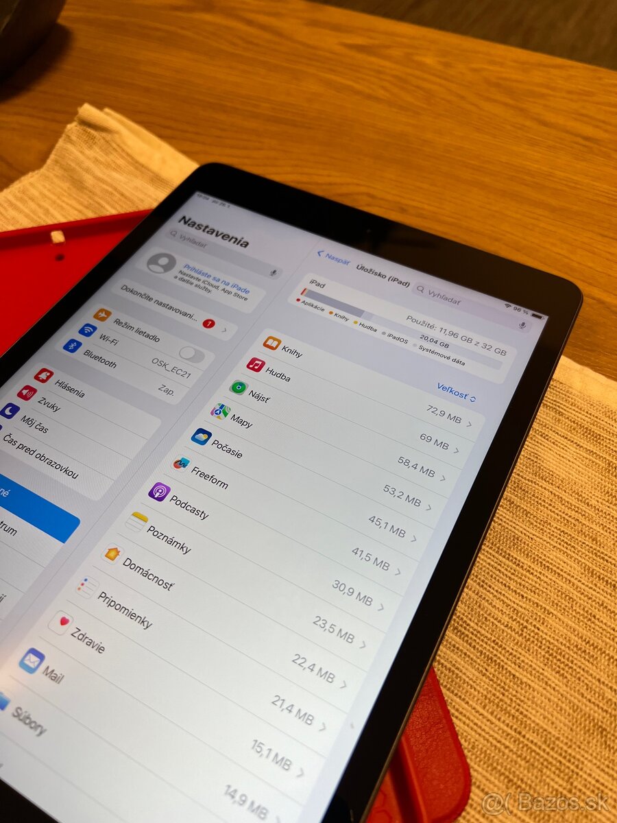 iPad 8 (2020) 32GB + stylus a obal ESR - 8