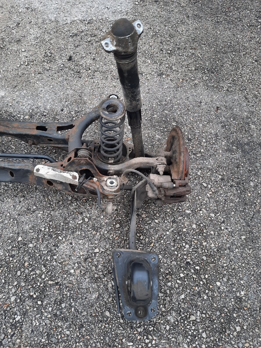 zadná náprava Passat B8 - 8