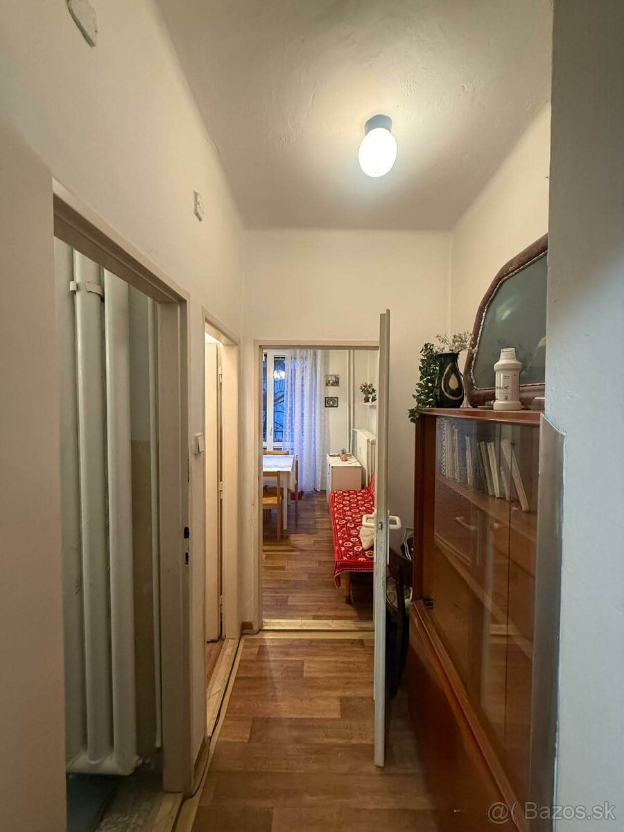 1-izbový byt Bratislava - NIVY - ul Budovateľská - 8