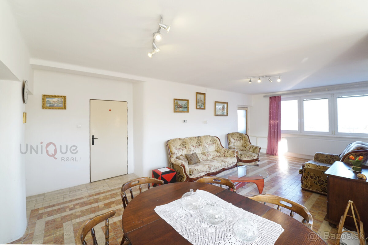 NA PREDAJ RODINNÝ DOM V KAMENIČNEJ - 8