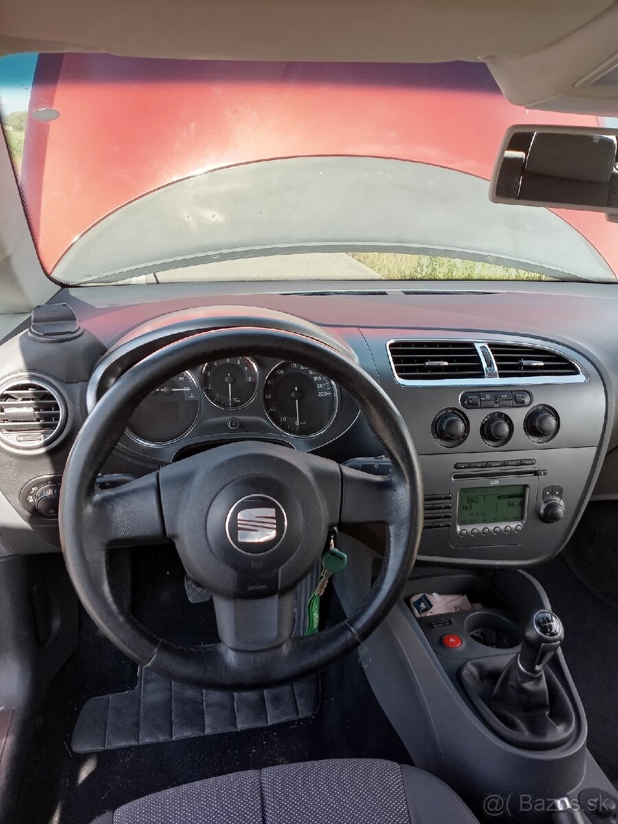 Seat Leon 5st Manuál 1.6 MPI benzín - 8