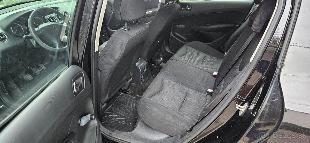 Peugeot 308 1.4i - 8