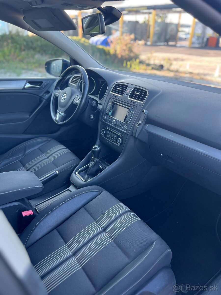 Volkswagen Golf 1.6TDI Bluemotion - 8