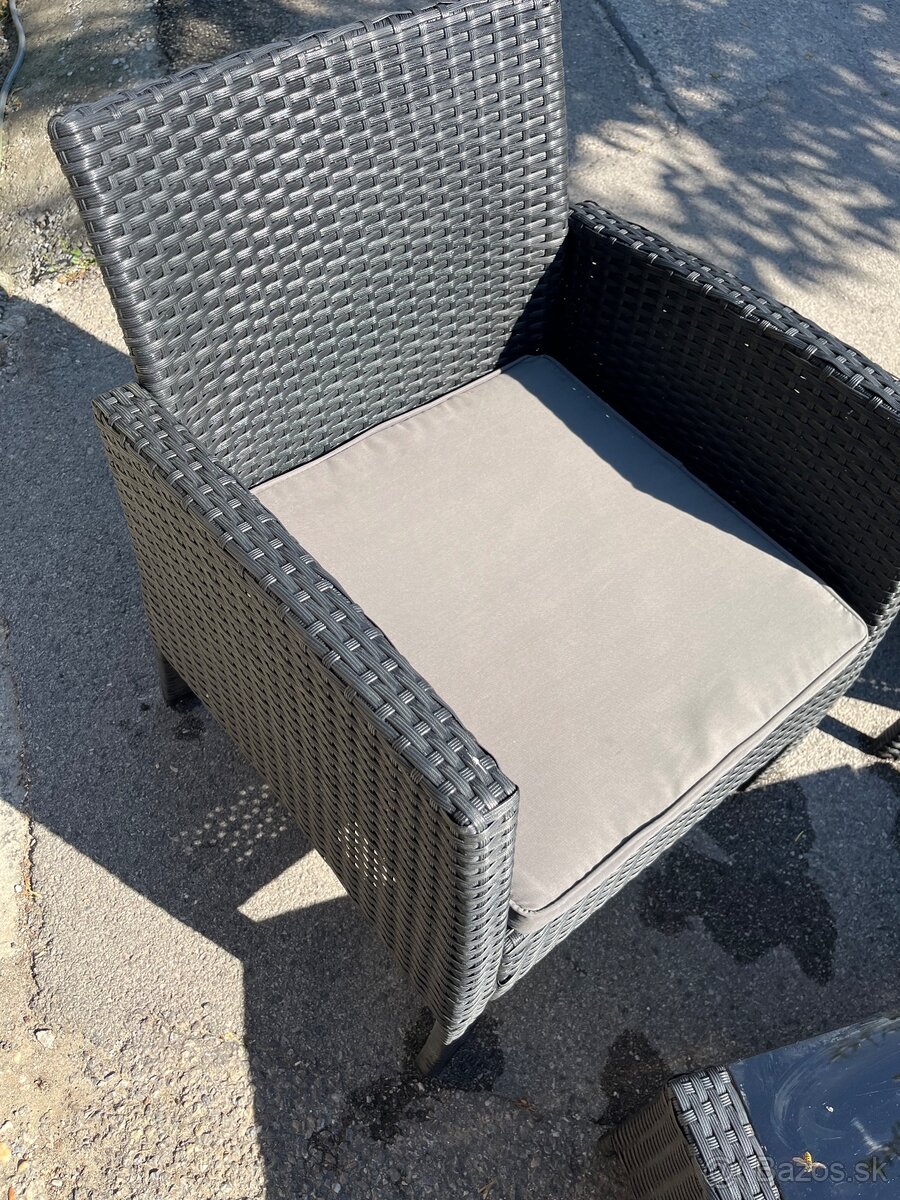 Ratanové sedenie plus servírovací stolík - 8