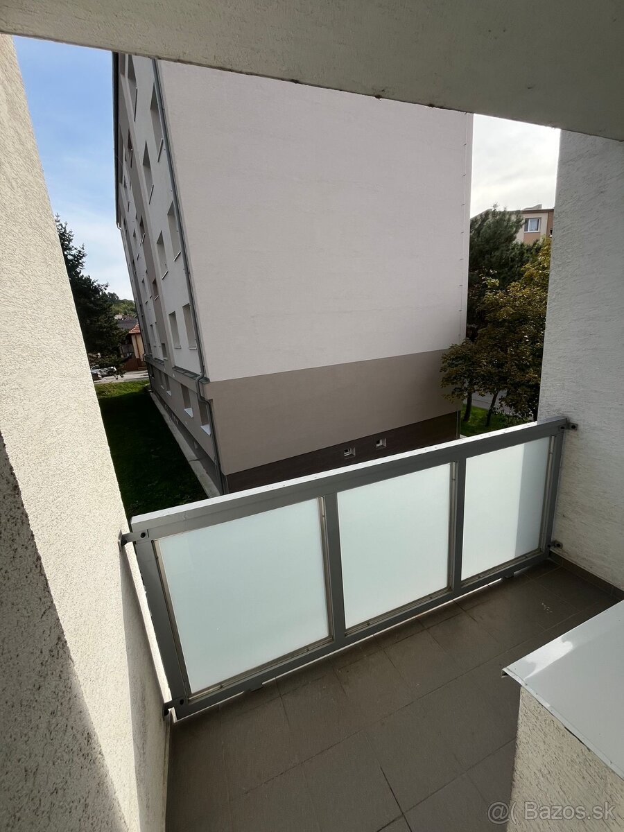 3-izbový byt (65 m²) s balkónom – HLOHOVEC- voľný ihneď - 8