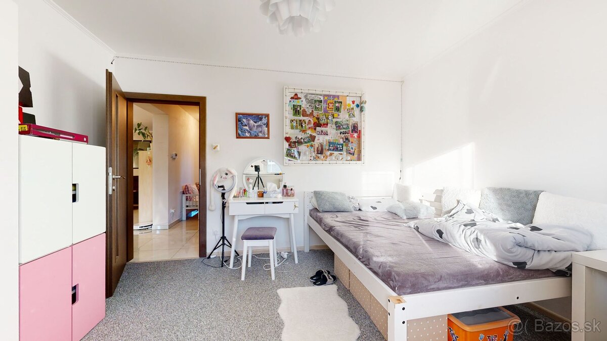 Dva domy za cenu jedného na pozemku s výmerou 1025m2 - 8