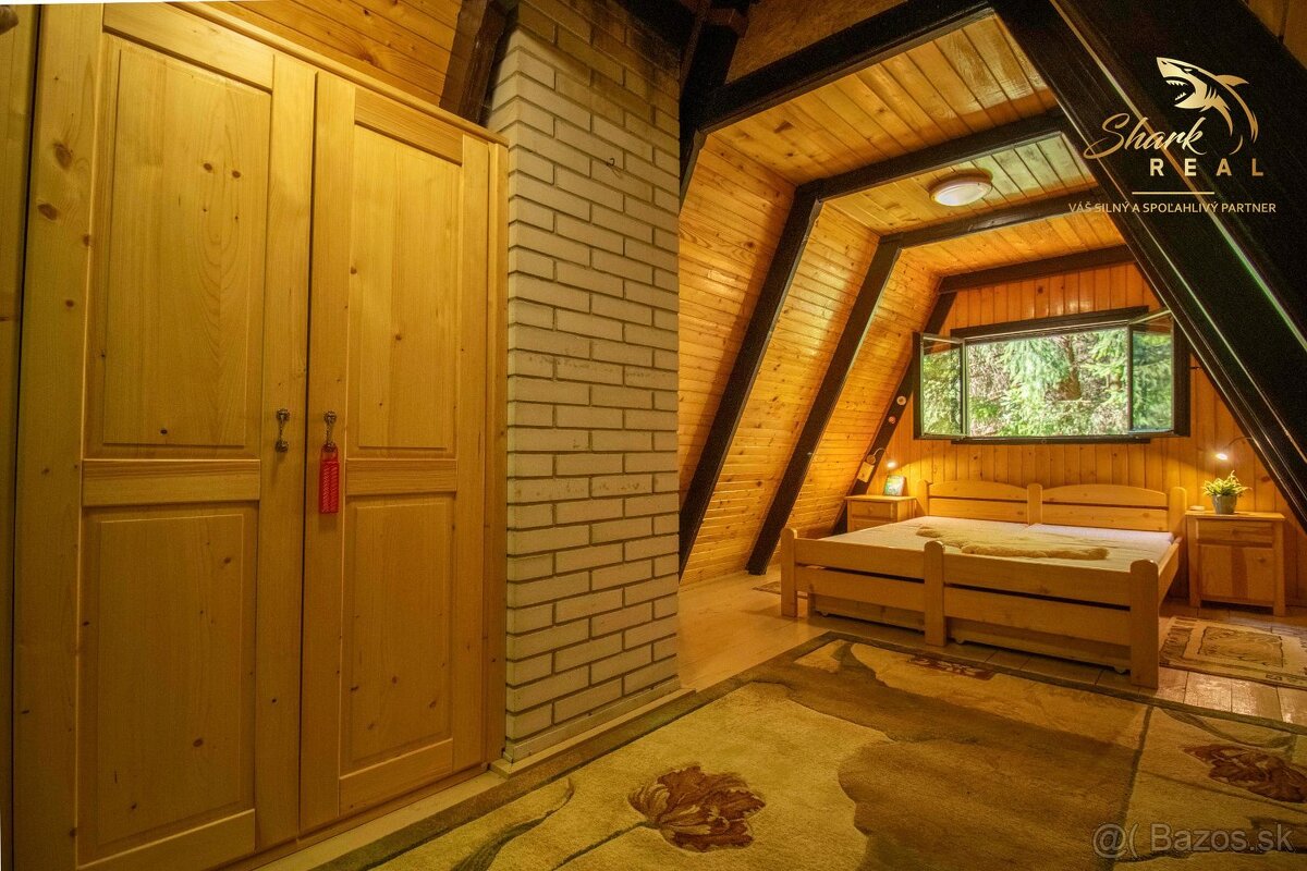 REZERVOVANÉ Čarovná chata uprostred prírody s tečúcim poto - 8