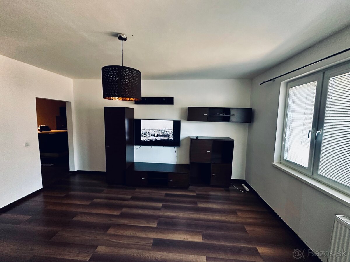 Na prenájom 2-izbový byt Handlová - 8