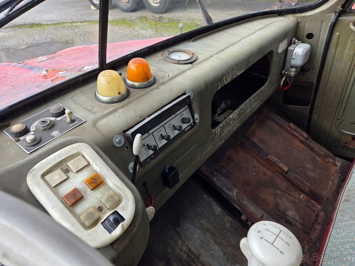 TATRA T138 cisterna - uloženka - na prestavbu - 8