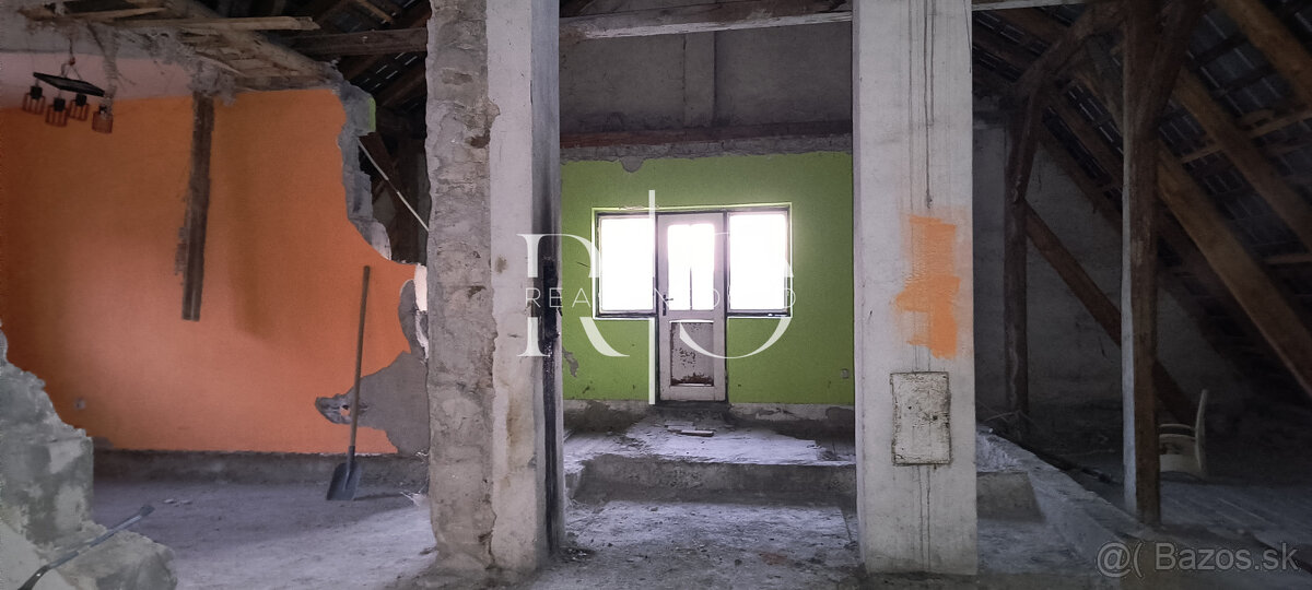 Na predaj rodinný dom v obci Zliechov, okr. Ilava - 8