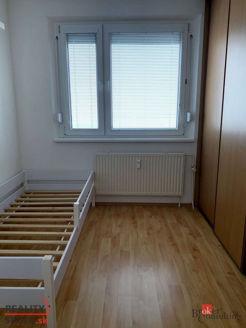 Na prenájom: pekný svetlý 3-izb. byt, Bratislava, Vrakuňa - 8