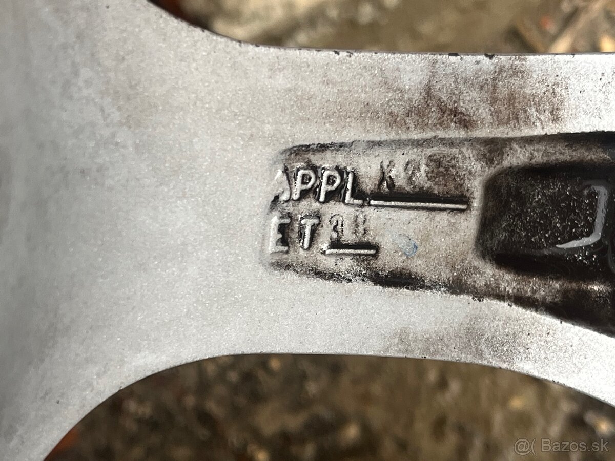 Predám elektrony R15 - 8