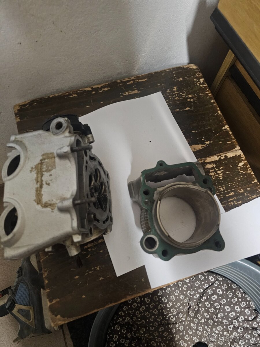 Predám hlavu aj valec na yamaha yzf 250 (poškodené) - 8