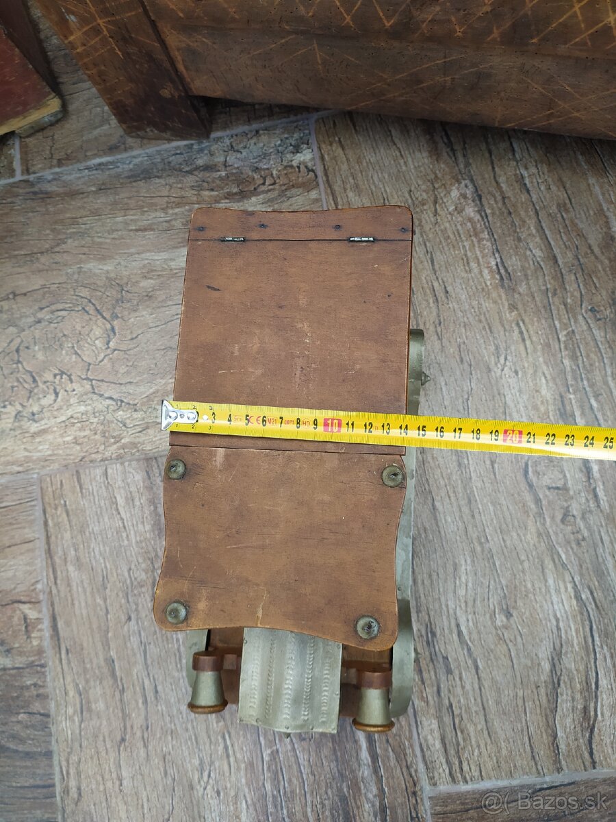 Zásobník na cigary drevené auto - 8