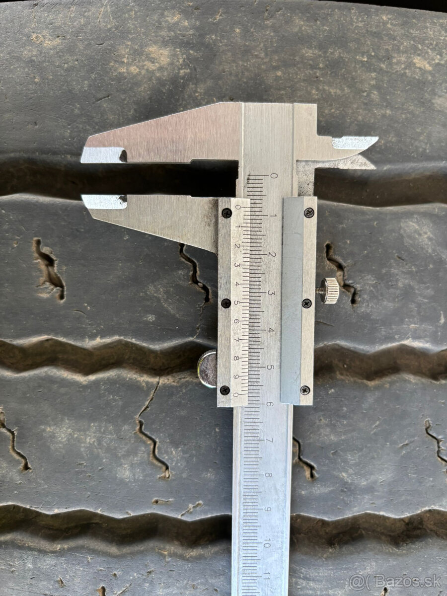 Pneu BARUM 315 80 22,5 - 8