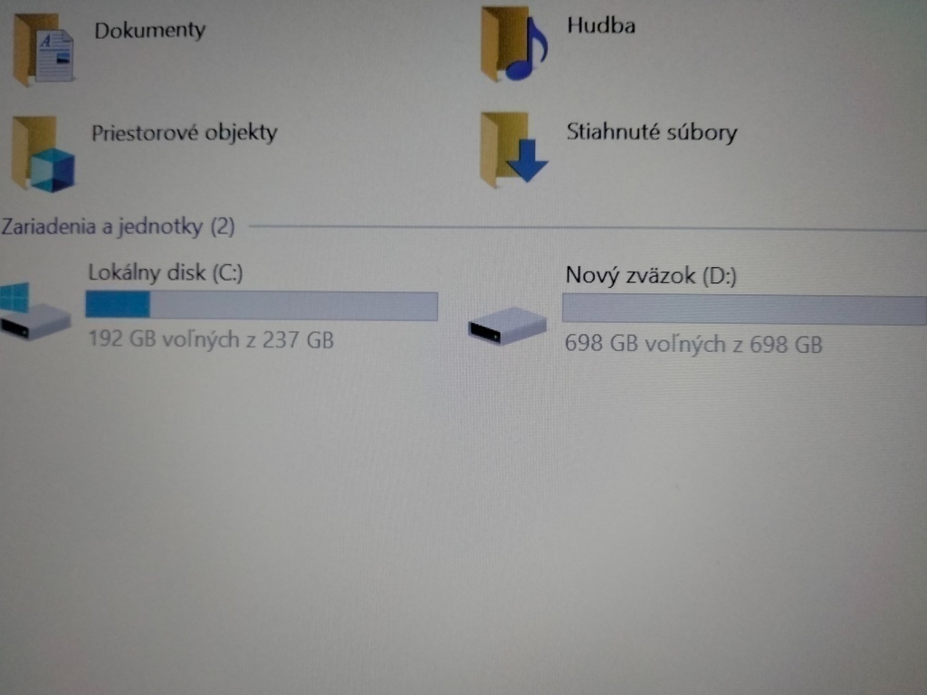 Hp elitebook 745 G4 ,AMD A10 quad core ,16gb ram , ssd+hdd - 8