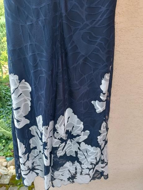 Spoločenské šaty 48 - 8