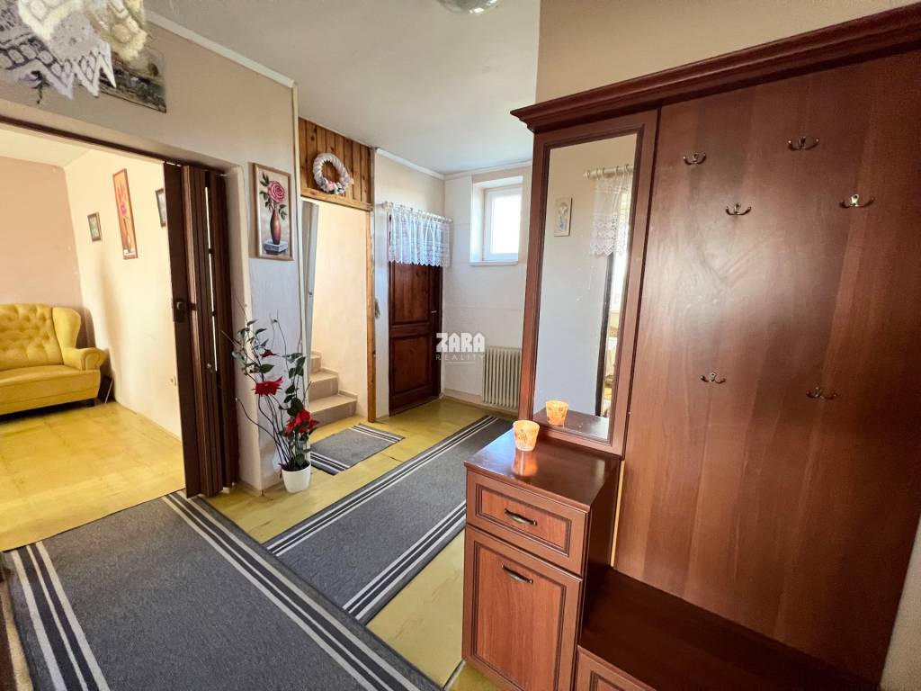 Kazimír - okres Trebišov - 4 izb. rod. dom, dvojpodlažný - 8