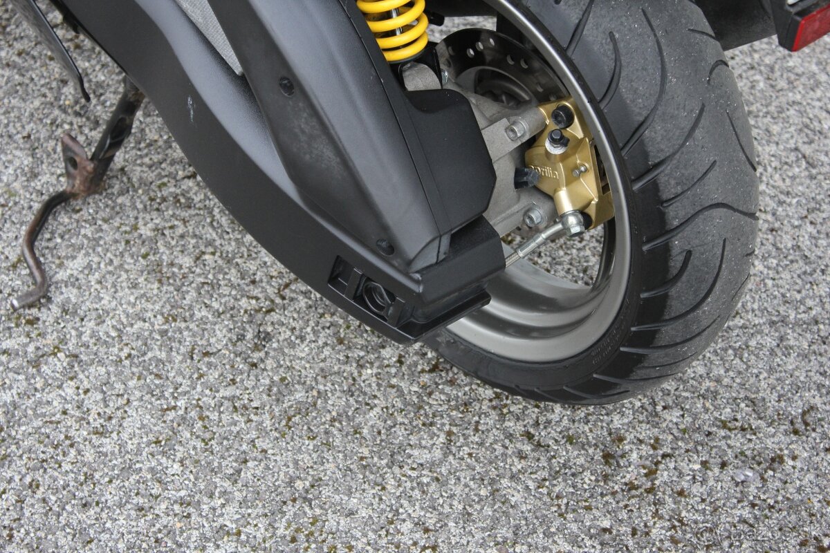 skúter aprilia SR50 2009 AM od 15 rokov ZIMNÁ CENA - 8