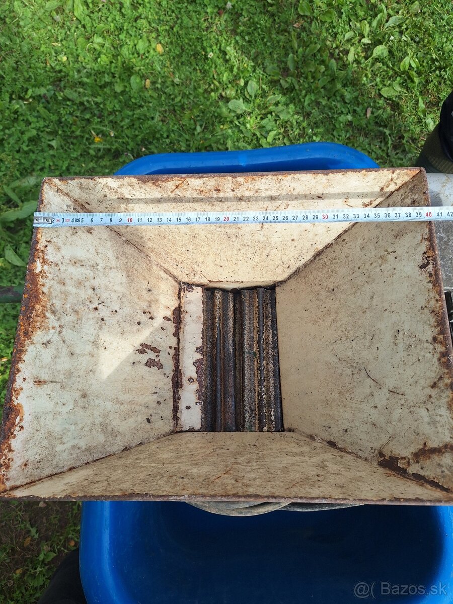 Elektrický mlynček na hrozno - 8