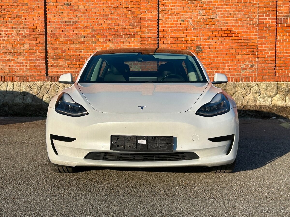 Tesla model 3 výkon 239 kW batéria 60kW - 8
