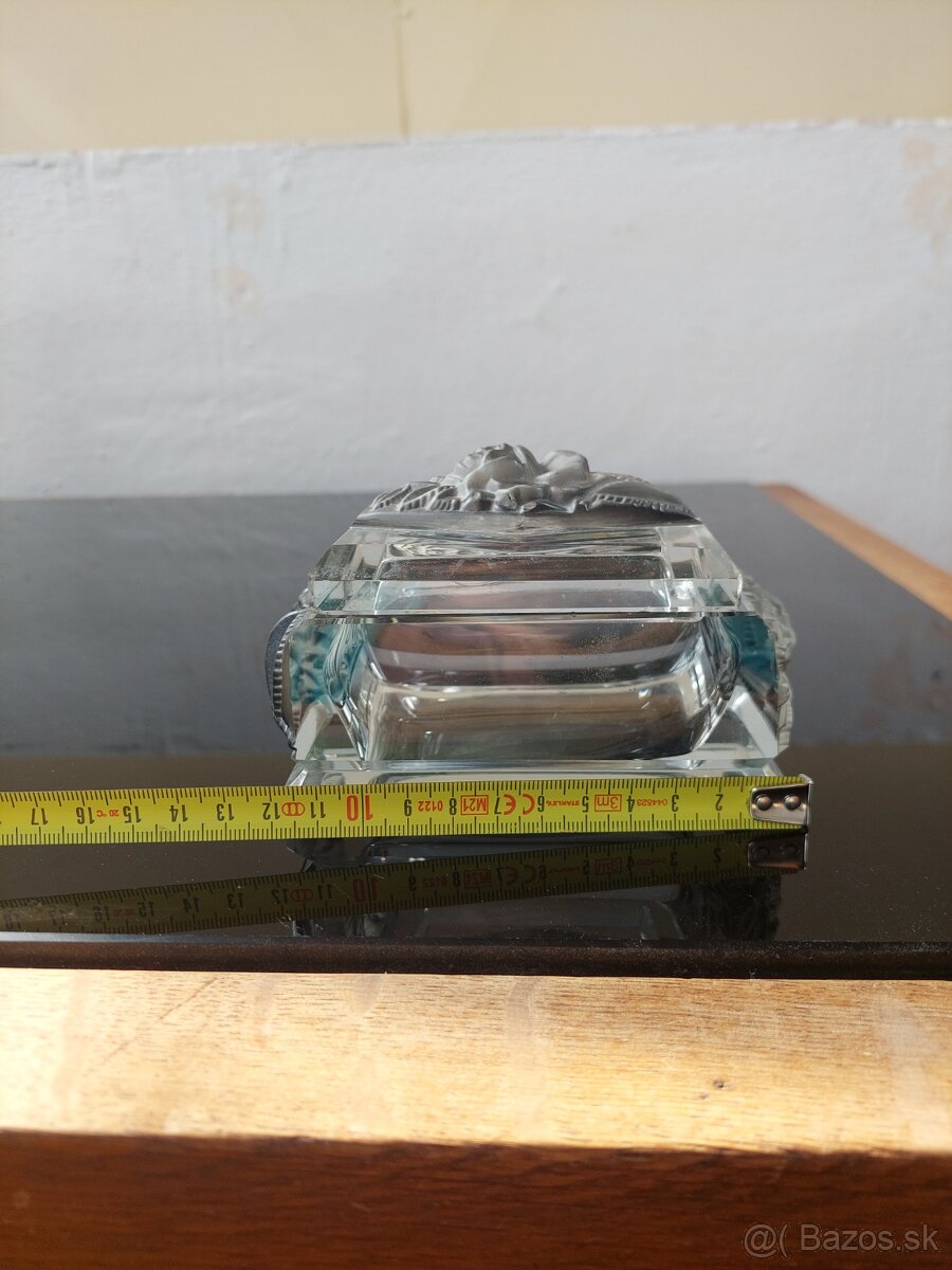 Sperkovnica s ruzou - 8