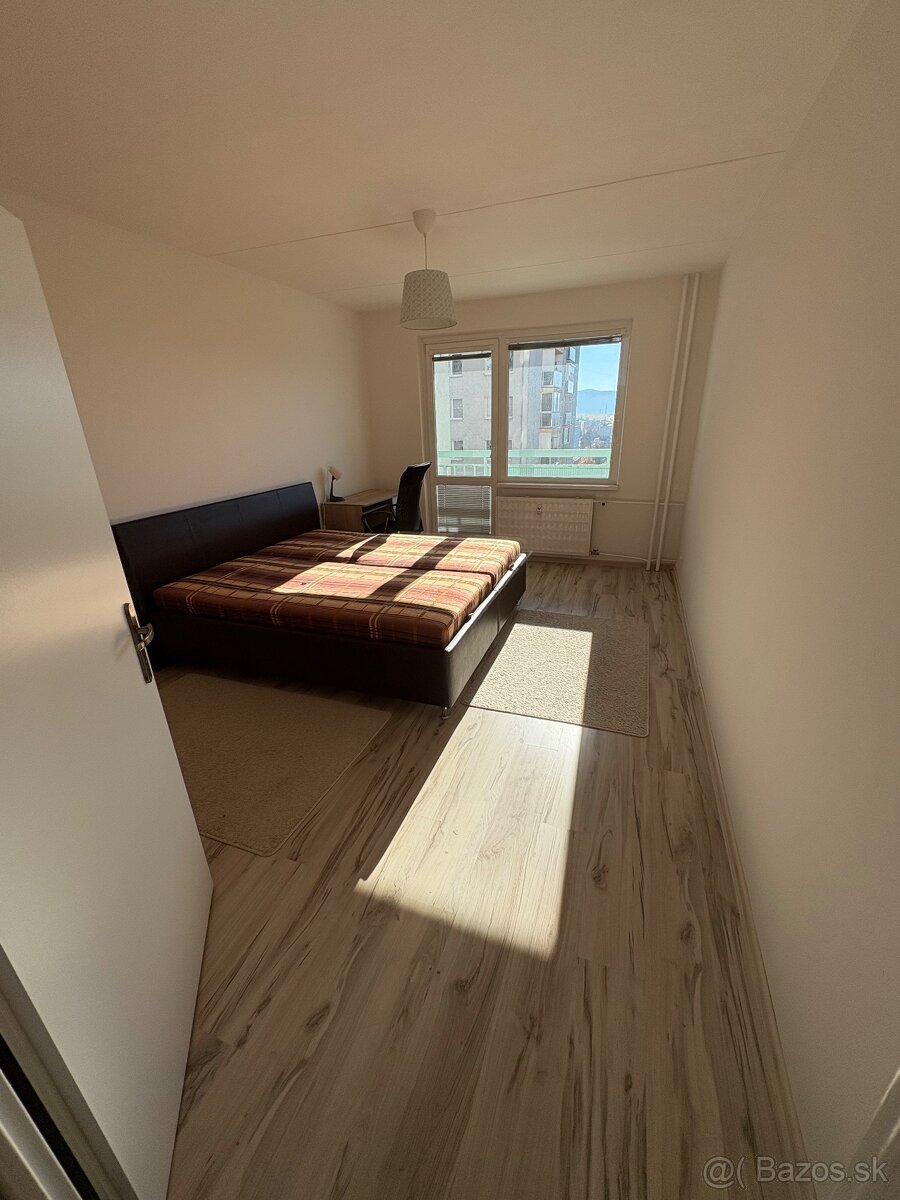 Prenajmem slnečný 2-izbový byt - 8