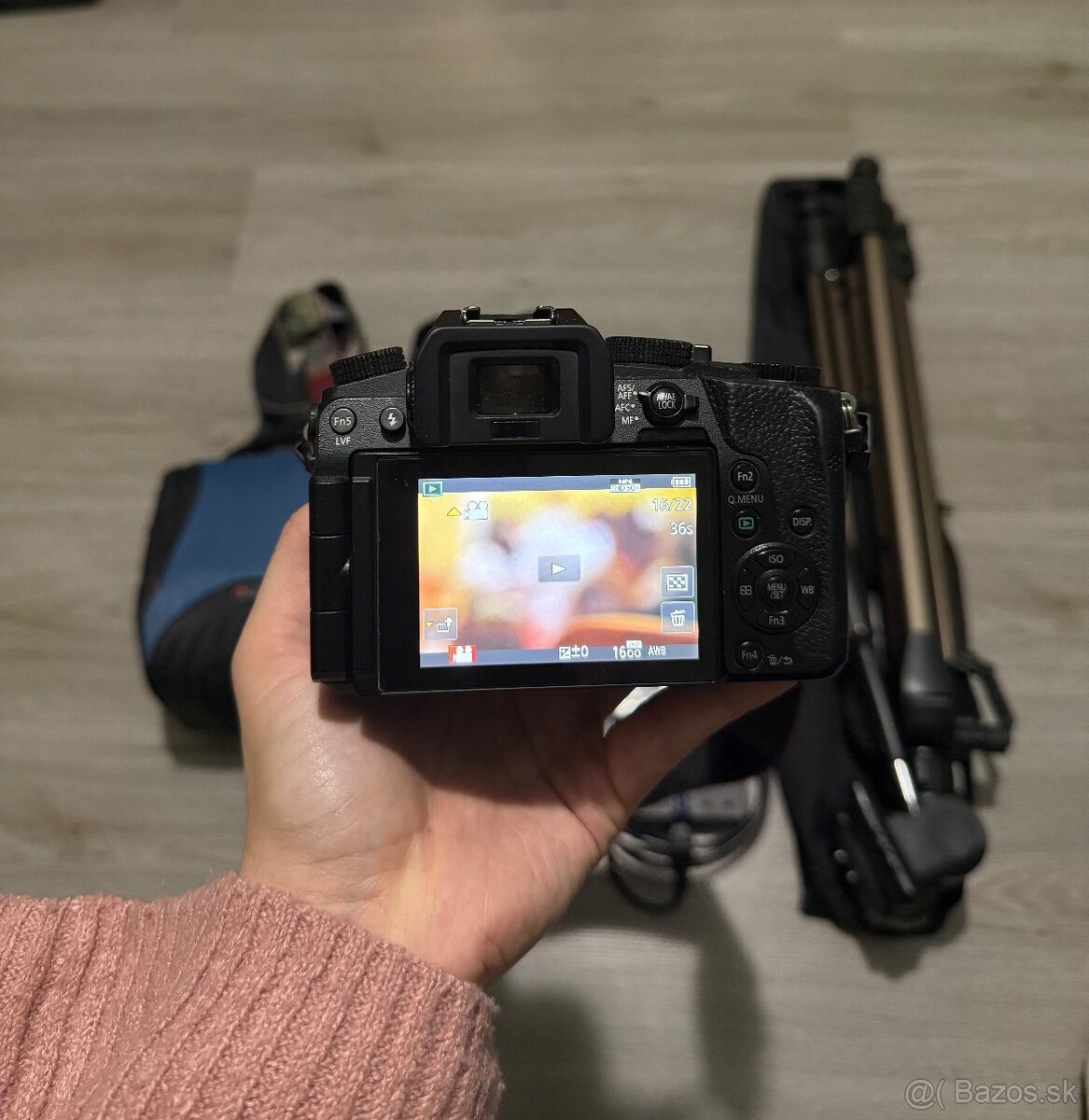 Panasonic Lumix G7 s príslušenstvom - 8