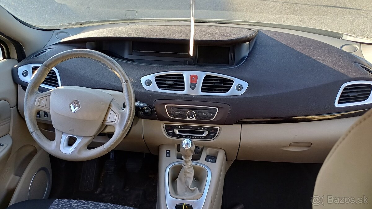 Renault Scenic 1.4i 96kw r.2009 - 8