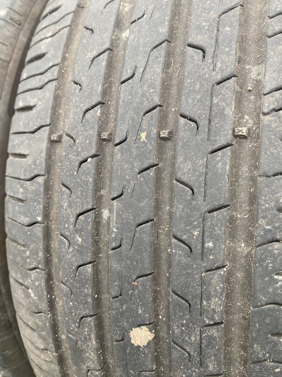 Predám Continental 235/50 R19 W - 8