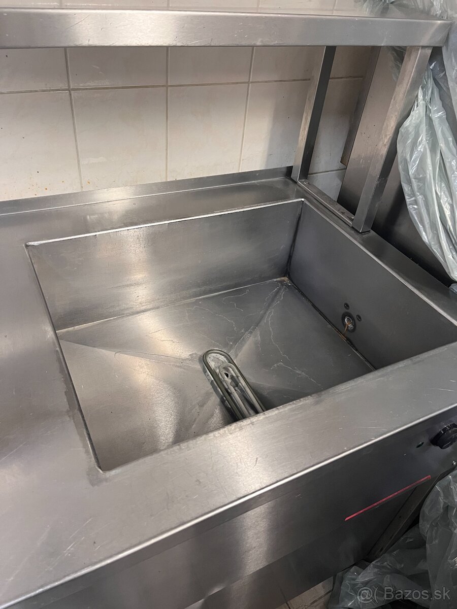 Nerezový výdajný pult - 8